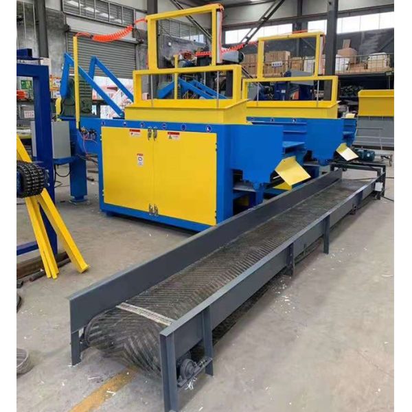 Машина для бритья древесины сосны постельных принадлежностей птицы цыпленка 500 до 1500кг в час