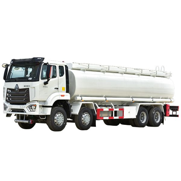 Howo 8x4 LHD 22000-25000 Liters Diesel Fuel Oil Tanker Truck 10 Ton Transport Vehicle