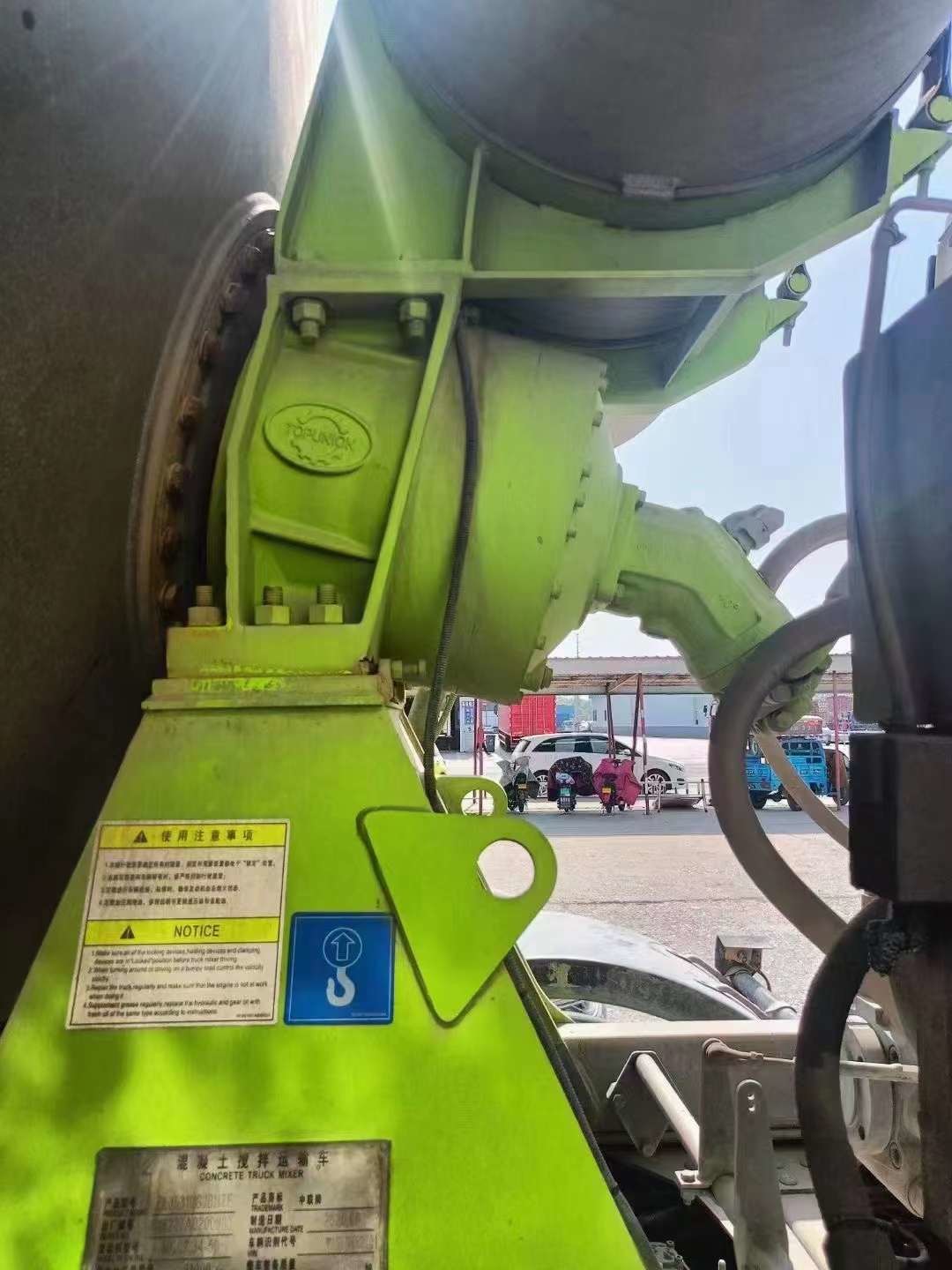 Zoomlion HOWO использовало общий объем цилиндров двигателя 6.87L тележки конкретного смесителя подержанный
