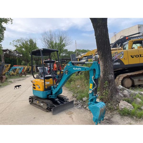 Couleur d'origine Mini-pelles utilisées Kubota U15-3S à vendre/mini-pelles utilisées travaillant à l'intérieur