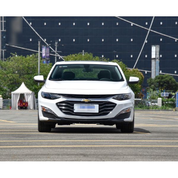 Бензиновый Chevrolet Malibu Седан 5 мест Двухколесный 4×2