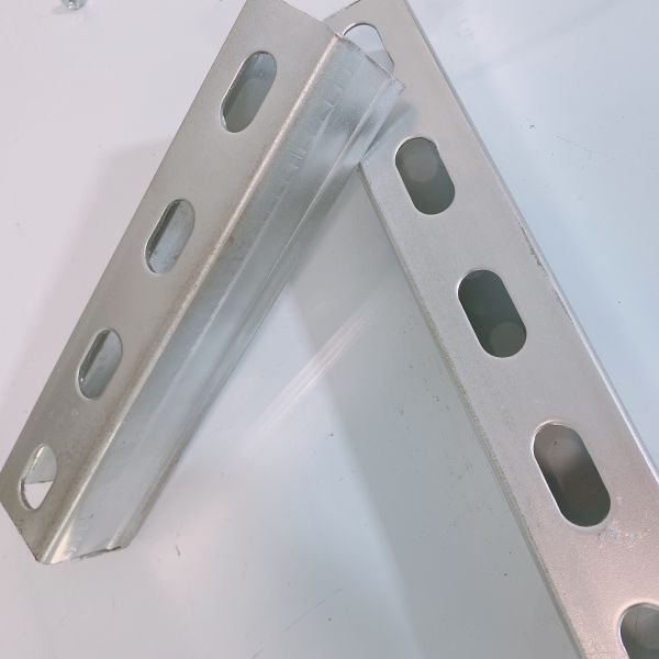 Толщина распорки 1.5mm параллельного канала c стеклоткани погружения Unistrut