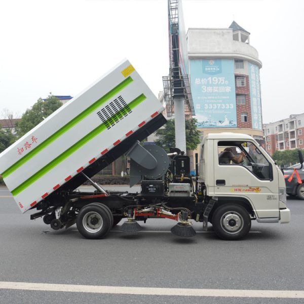 Euro III RHD / LHD Forland Small Street Vacuum Truck Mini Volume 1.7m3