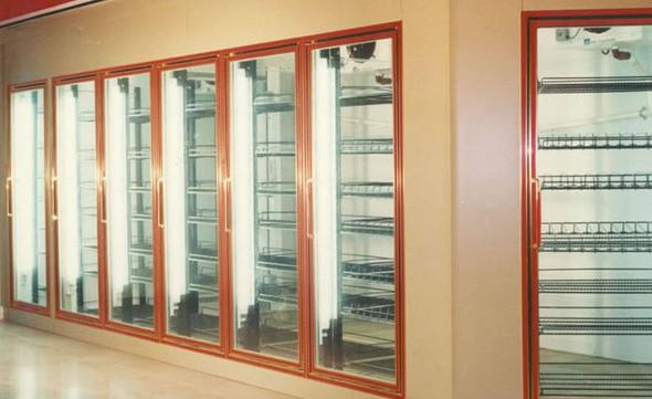 Caminhada refrigerada da sala de armazenamento frio do equipamento na exposição mais fresca do congelador