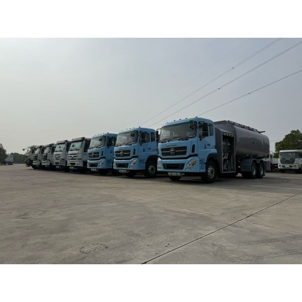 HOWO Plane Fuel Tanker Aircraft Refueling Jet A1 Truck