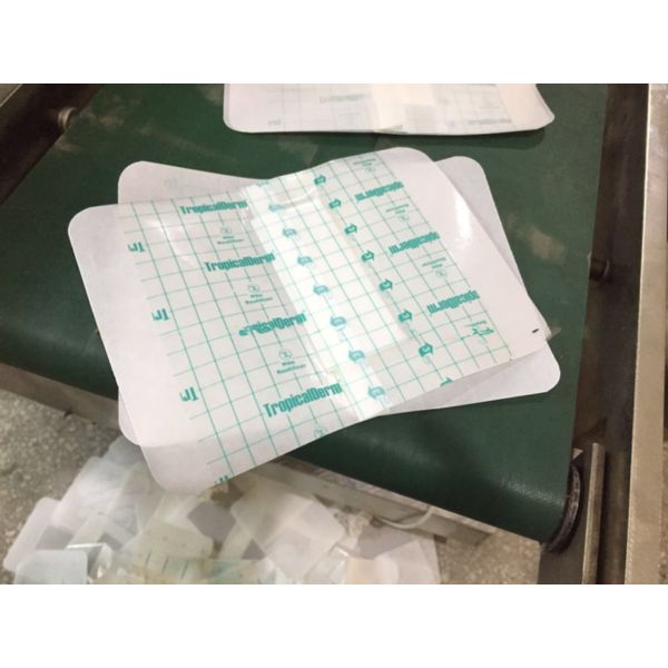 KR-QZD-II Steril Wound Patch Packaging Machine for PU Non Woven Fabric Dressings 1800kg