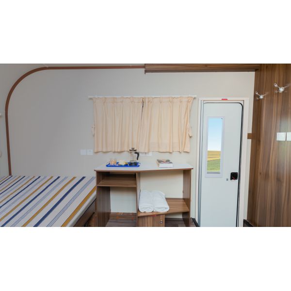 Retro Style Beautiful Fully Equipped Luxury Caravan Luxury Glamping Trailer Light Small Caravan Bbq