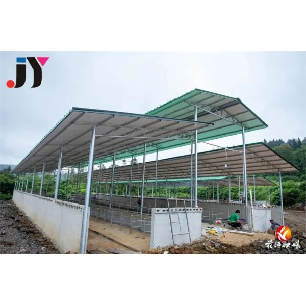 Hot-Rolled Steel Metal Frame Structure Prefabricated Cow House Poultry House Farm Shed