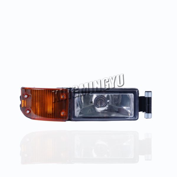 Truck Fog Light For Truck TX Sitrak Spare Parts 811W25320-6001 811W25320-6002