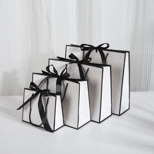 Custom Clothing Packaging Black Kraft Paper Bag with Logo and Recyclable Handle Types