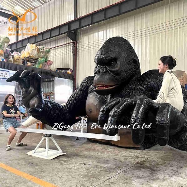 Columpio de gorila robótico para niños al aire libre para parques de atracciones y parques temáticos