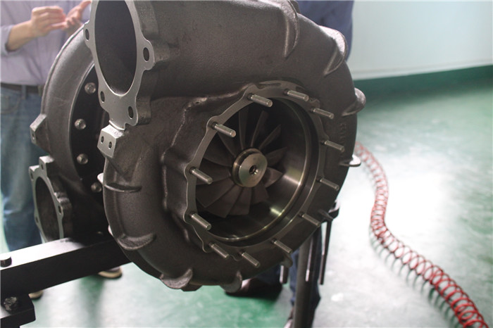 Robust Marine Turbocharger For Diesel Engine Easy Maintenance Detachable Inner Casing