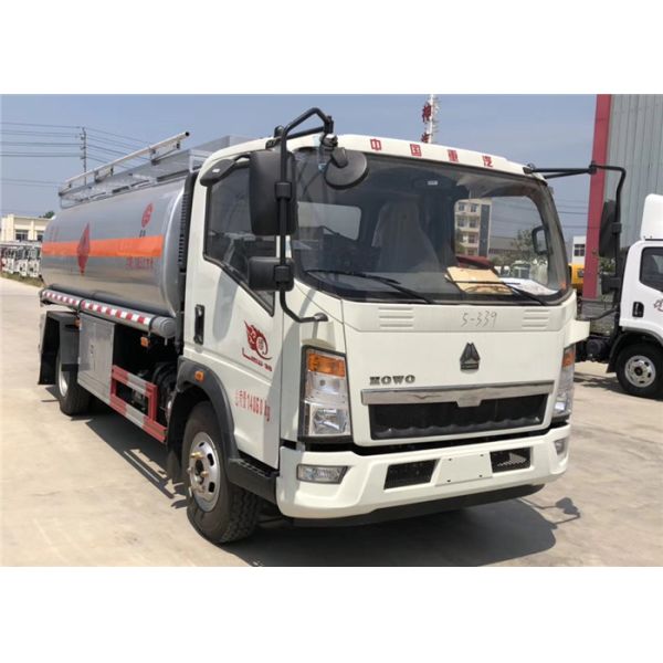 Sinotruck HOWO 4x2 10M3 10000 Liters Fuel Tank Truck Oil Refuel Truck Fuel Tanker Bowser