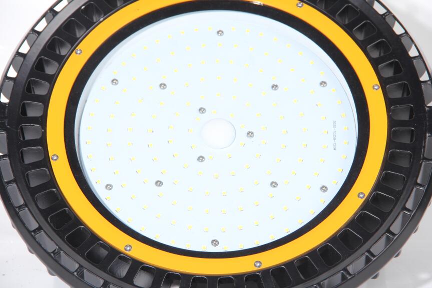 Цвет пользы выставочного зала желтый/красный привел высокий свет 100В/приведенное алюминием расквартировывая 150В/200В залива