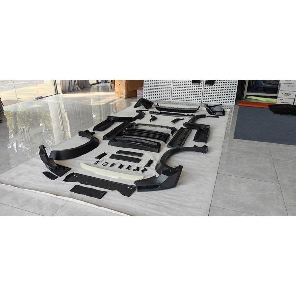 LM Style Conversion Facelift Wide Body Kit For Land Rover Defender 110 2020