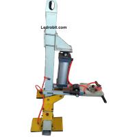 Machine de chargement et de déchargement semi-automatique pour divers produits