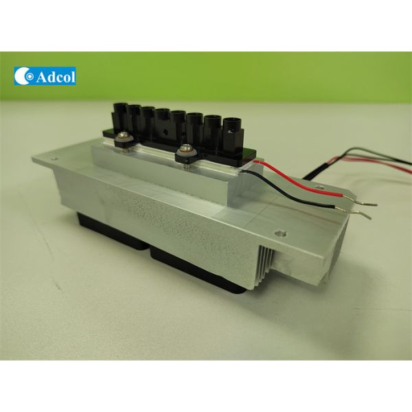 Refrigerador termoeléctrico de Peltier de 8 agujeros para el equipo del laser