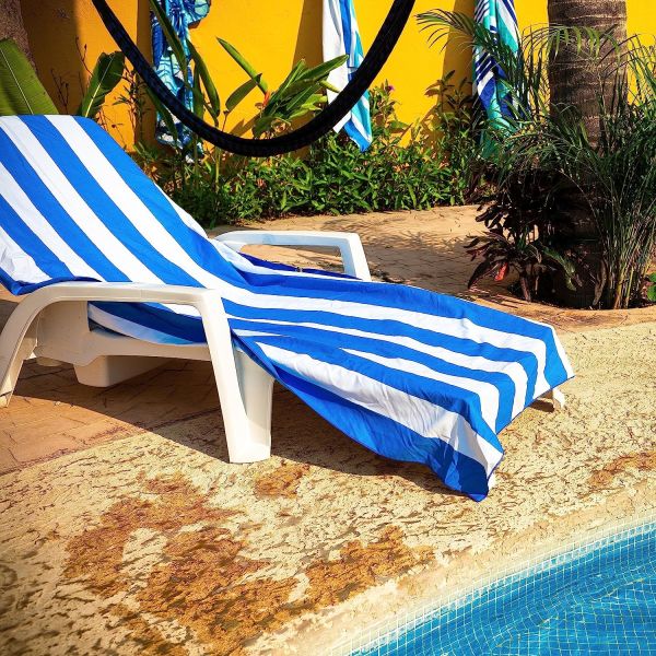 Design en vrac de haute durabilité en microfibre à rayures de serviette de plage