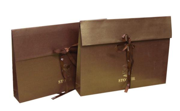 Shining Brown Recycle Paper Carrier Bag Gold Foil Stamped Logo , Ribbon Closure ,Gift Bag