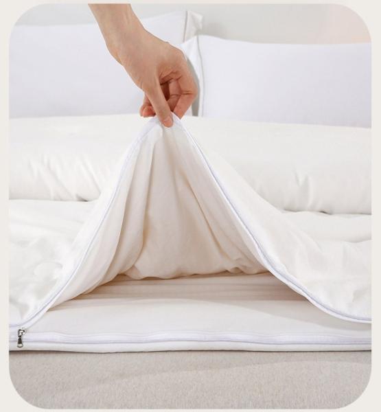 White Microfiber Four Seasons Comforter Hypoallergenic Zipper Bed Comforter