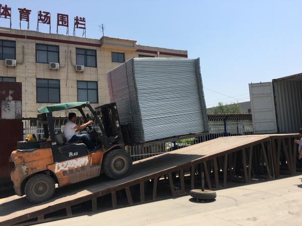 Portable Barriers Fencing / Portable Event Fencing Anti Climb Mesh Infill