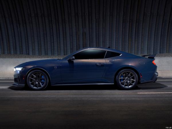 Left Drive Mustang 2024 5.0L V8 Dark Horse Imported Hardtop Sports Car 4821*1917*1401