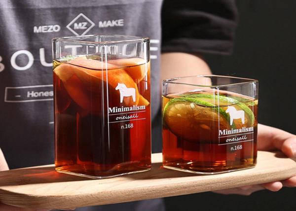 A cerveja personalizada do vidro agride a característica sem chumbo do Borosilicate alto
