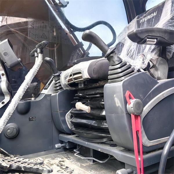 Excavadoras hidráulicas de 20 toneladas usadas Hyundai 220 en venta promocional