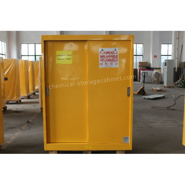 Single Door Red Heavy Duty Steel Flammable Liquid Chemical Storage Cabinets With Doors / 1 Shelf