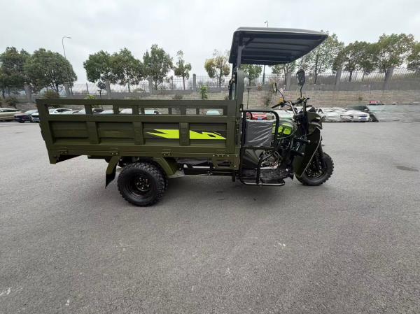 Gasoline Q3 Cargo Tricycle Three Wheeler Top Ceiling 300cc Water Cooled Engine Full Floating Big Booster Mechanical Brake Rear Axle With Four Rear Tires Music Speaker Concealed Water Tank