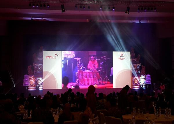 High Definition Indoor Rental LED Display 1200 Nits Brightness For Concert Stage Decor