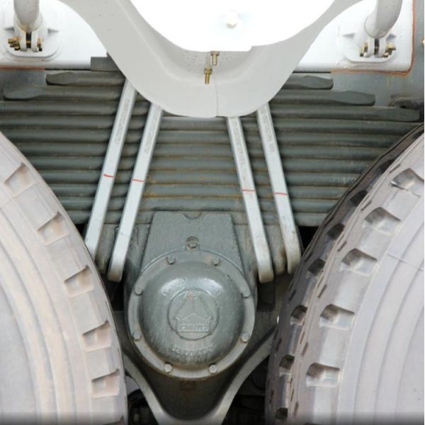 6 Months After-sales Service Carbon Steel Cargo Box Hydraulic Steering Cement Truck