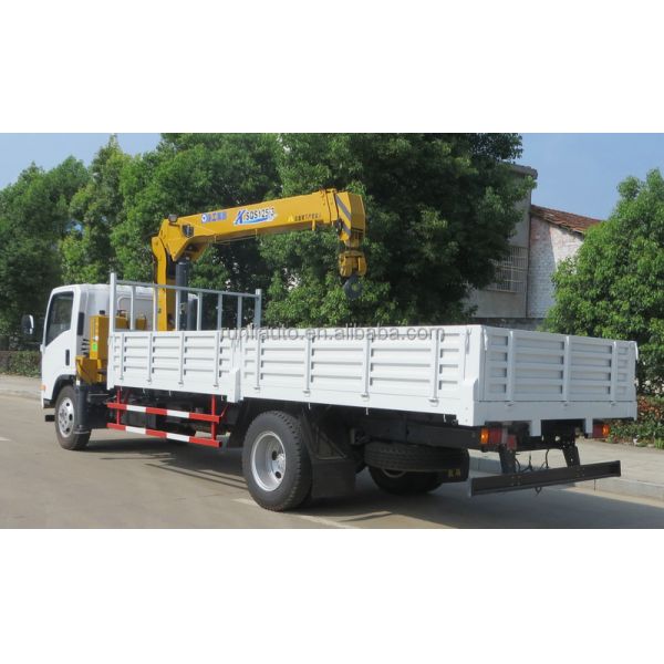 Cheaper Price 5 Tons Crane Mounted Truck ISUZU Cargo Truck for Sales