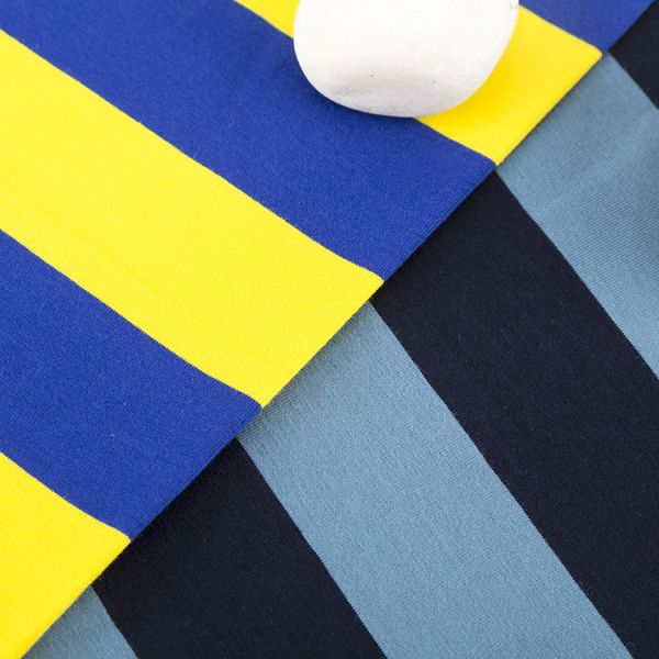 Прочный и удобный для кожи здоровый передыхаемый полосатый трикотажный ткань для футболки