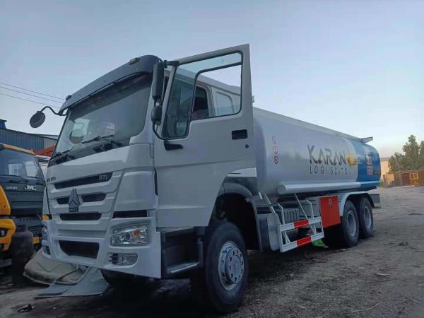                  Secondhand 23m³ Fuel Tank HOWO 371 Trailer Head, Used 10wheels 2 Boxes Fuel Tank Water Tank Low Price             