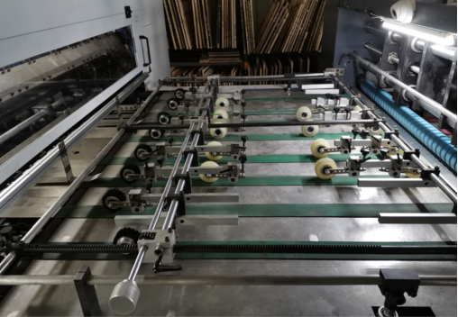 4500sheets/H Automatic Die Cutting Machine For Paper Size 580×500mm
