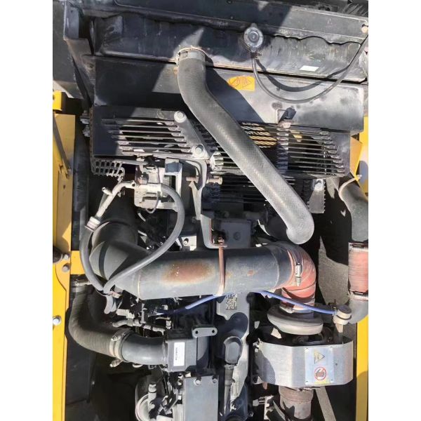 Excavadora usada komatsu pc300 -7 Excavadora com horas de trabalho 0-2000 e capacidade de combustível 100-500 litros