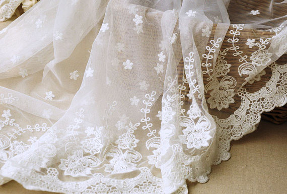 Винтажная симметричная флористическая ткань шнурка нейлона для платья свадьбы с Скаллопед краем