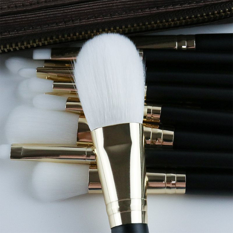 Professional Travel Makeup Brush Set 12pcs With Classic Portable Cosmetic Bag