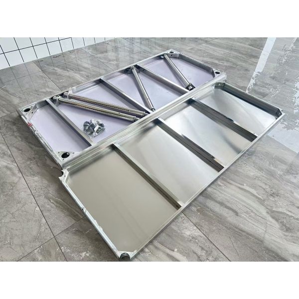 Professional Grade Stainless Steel Workbench for Commercial Restaurants and Kitchens