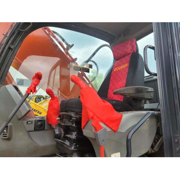 Оригинальная Корея Использованная экскаватор Doosan Dooson DX225 Подержанная экскаватор Crawler