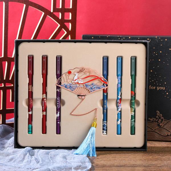 Chinese Style Colorful Signature Pen Set Plastic Gel Pen With Folding Fan Bookmark