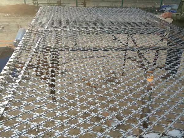 Cbt- 65 Razor Barbed Wire Hot Dipped Galvanized Stainless Steel High Security