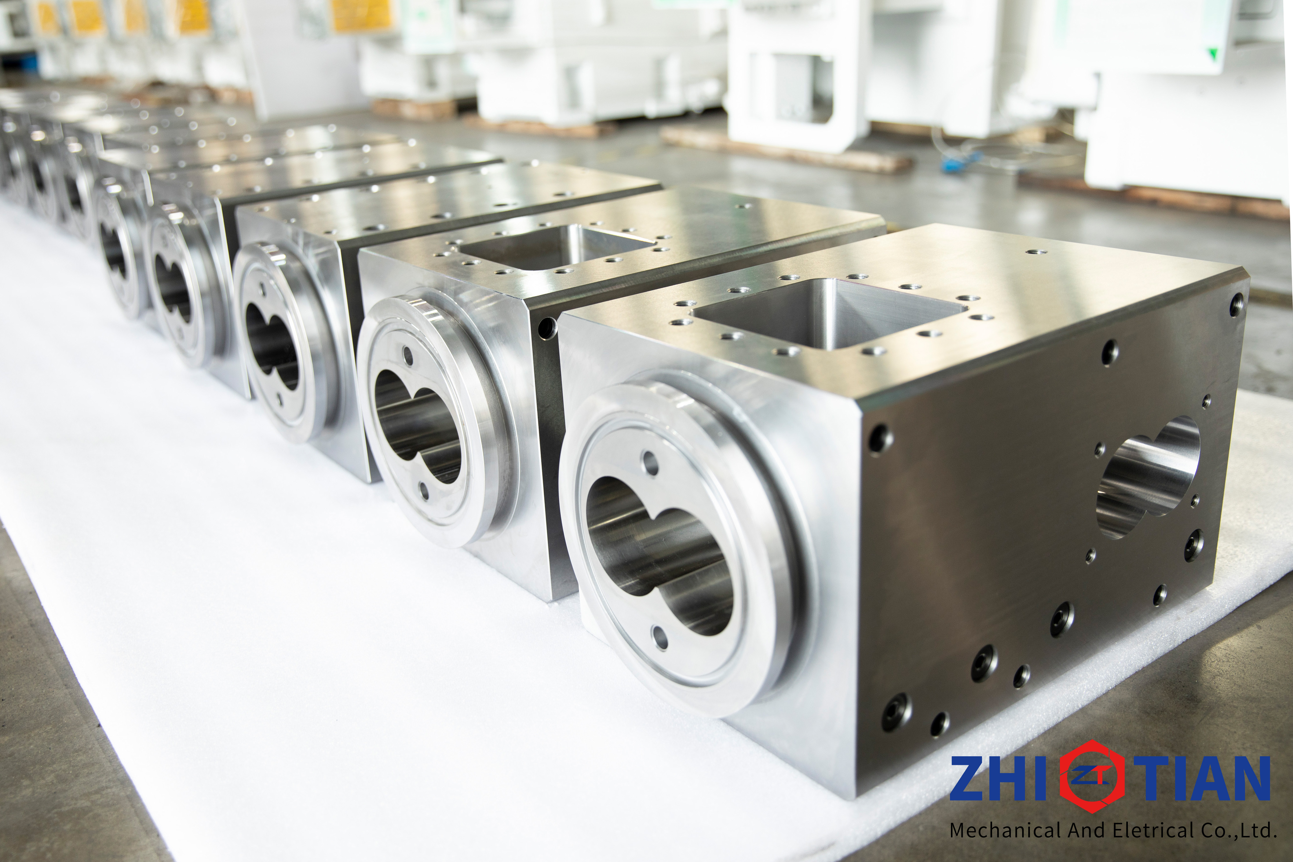 Изготовление на заказ бочонка двухвинтовой машины для высокоизносостойкого винтового бочонка ZE 80 для пластиковой машины