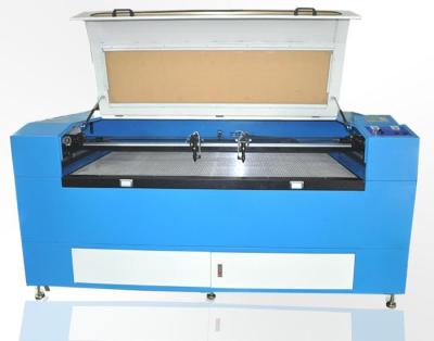 Grabado del laser y cortadora para el cuero