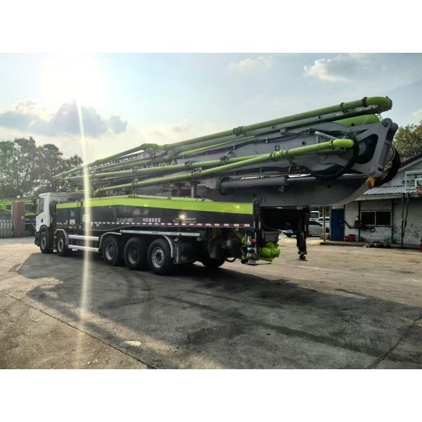15840мм ZLJ5540THBSF 67м 2021 Zoomlion Использованный дизельный бетонный насос Грузовик Scania Шасси