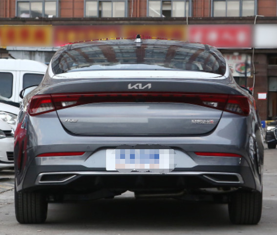 Места двери 5 автомобиля 4 бензина версии моды Kia K5 2021 270T CVVD средние