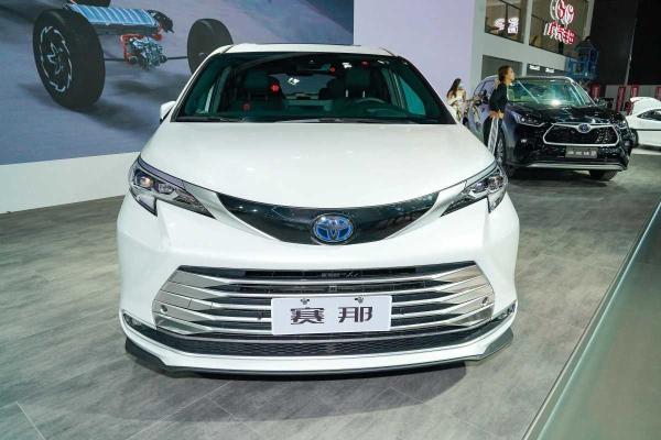Senna 2024 Gas-electric Hybrid Vehicle Medium And Large MPV Dual Engine 2.5L Platinum Edition