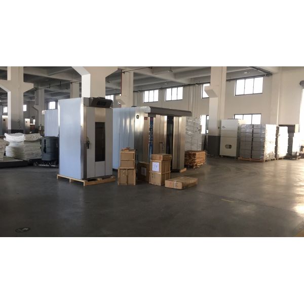 Electric Gas Diesel Oil 380V/220V 32 Trays Bakery Rotary Oven With Trays And Trollery