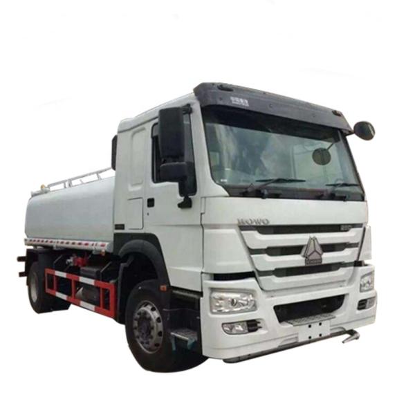 Sinotruk Brand 4x2 Liquid Tanker Truck Diesel Fuel Engine Manual Transmission